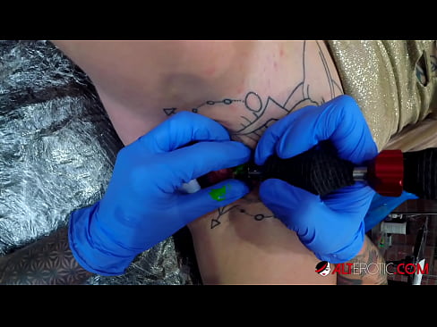 ❤️ Ekstremno tetovirana faca Sully Savage tetovirala se na klitorisu ❤❌ Analni porno na hr.sfera-uslug39.ru ❌